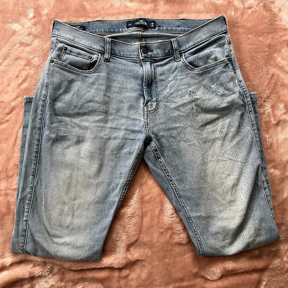 Hollister slim straigh light wash jeans